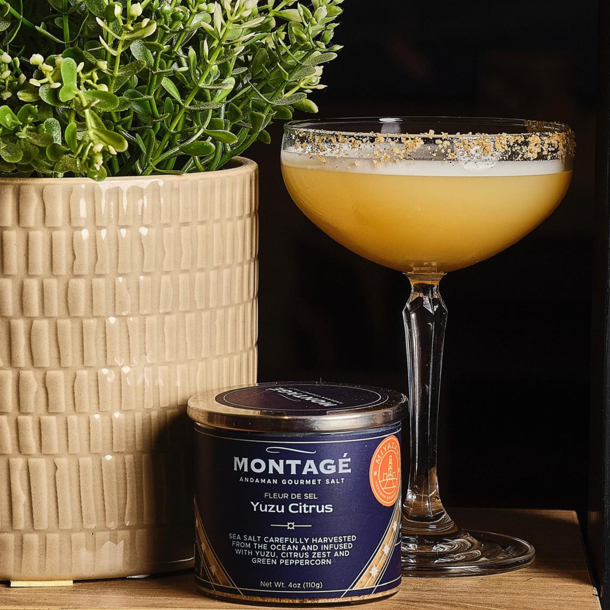 yuzu citrus rim salt around a glass 