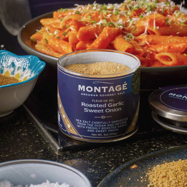 Roasted Garlic & Sweet Onion Sea Salt by Montage Bangkok in a premium wide-mouth borosilicate glass salt cellar